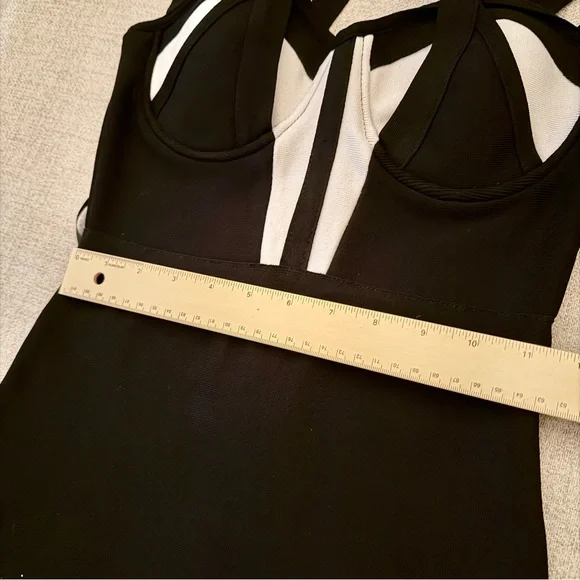 🖤 Bebe Black White Colorblock Strappy Halter Bustier Bodycon Bandage Mini Dress - Picture 7 of 12